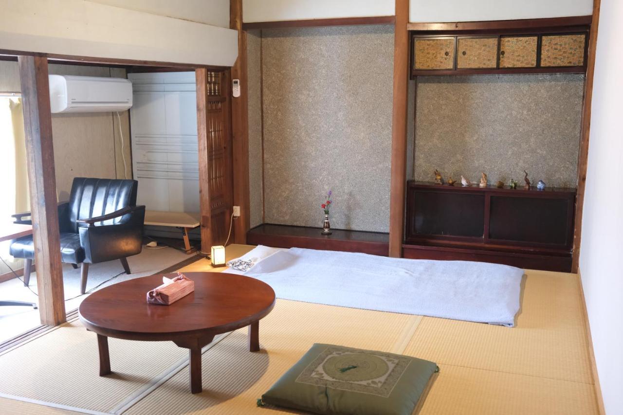 Guesthouse Kojiya 暮らしをつくる宿 旧糀屋 Fukutsu Esterno foto
